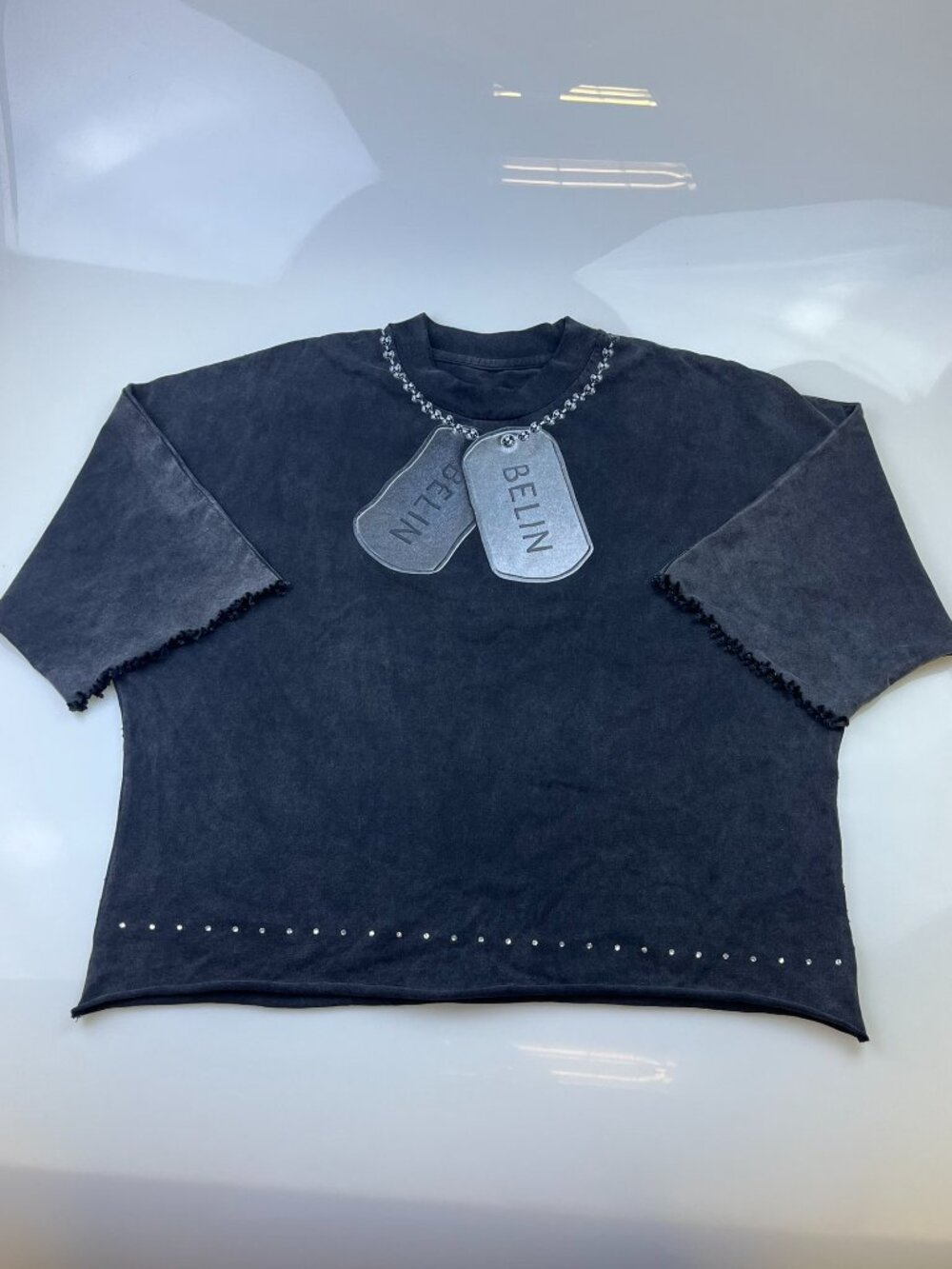 BELIN Black "Held for Ransom" Dog Tag Cropped Tee N255-3